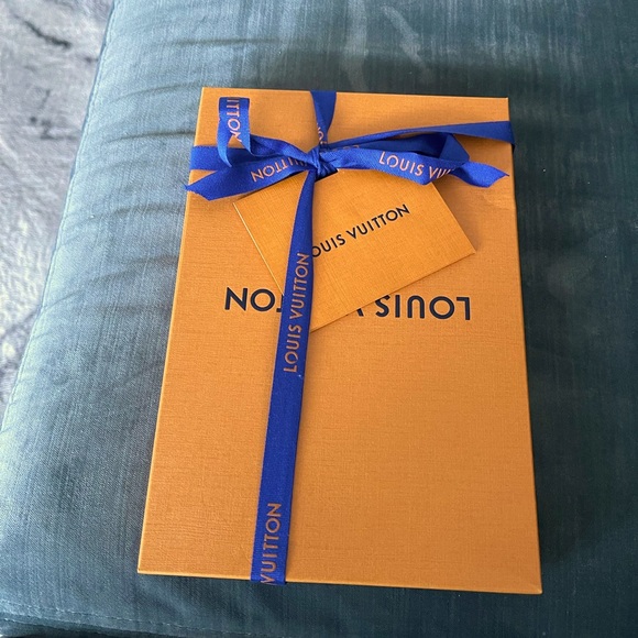 Louis Vuitton Clemenceau Place Vendome Notebook - Picture 3 of 5